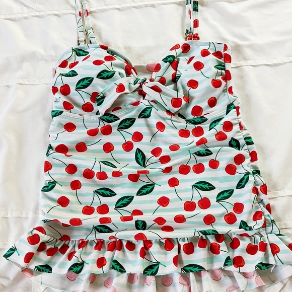 💛3 for $15 Marina West Cherry Tankini top - Picture 7 of 12